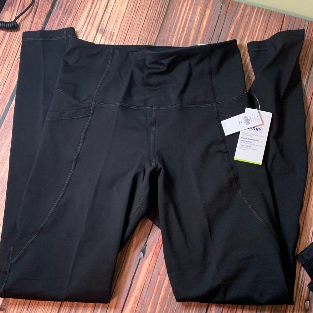 NWT Old Navy Black Elevate 7/8 HR leggings w/pockets sz Medium Tall